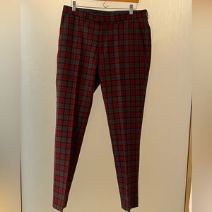 Mens red/grey/black slim fit pants. Flat front tapered legs. Size 34x32. BarIII